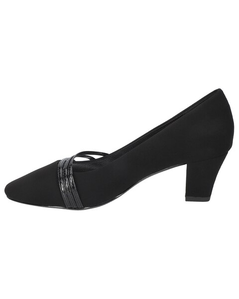 Easy Street Cristiny Pumps