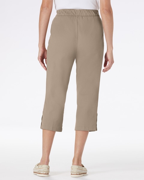 Dennisport Button-Hem Capris