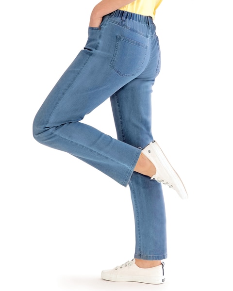 DreamFlex Comfort-Waist Classic Straight Jeans