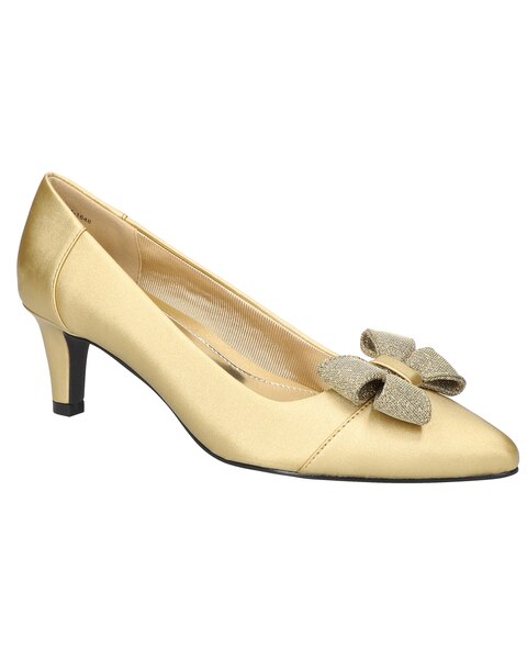 Easy Street® Devanna Pumps